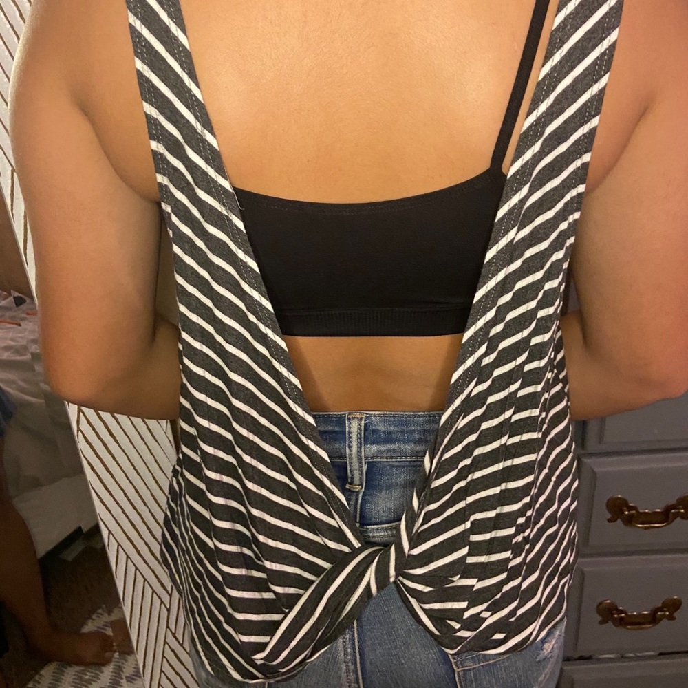 Twist back tank top